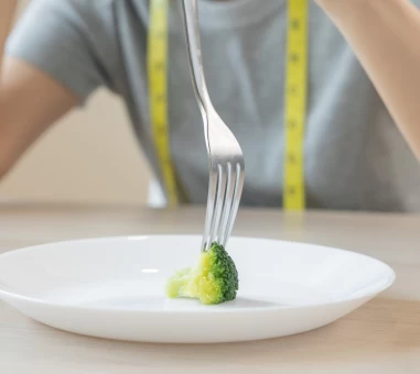 Emagrecimento: por que comer menos nem sempre é a melhor estratégia?